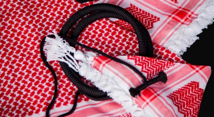 تفسير رؤية الشماغ الاحمر في المنام لابن سيرين
